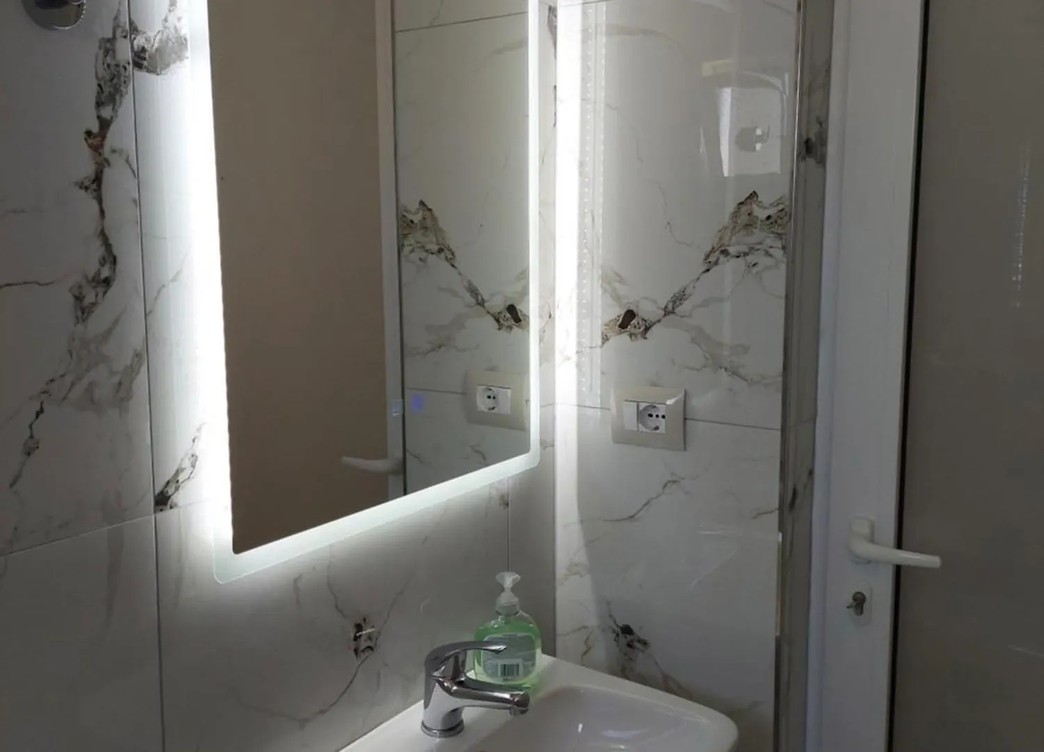 Hillside Guesthouse Ksamil
