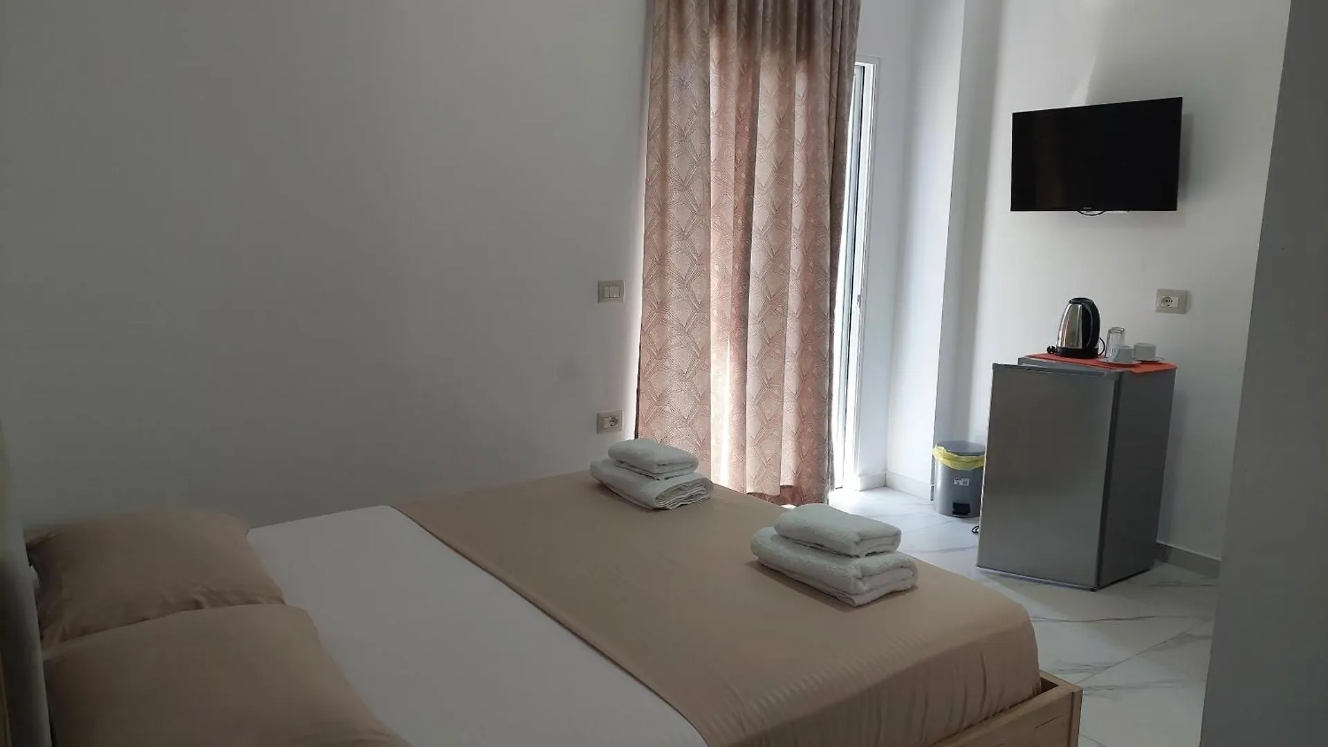 Konukevi Hillside Guesthouse Ksamil Arnavutluk