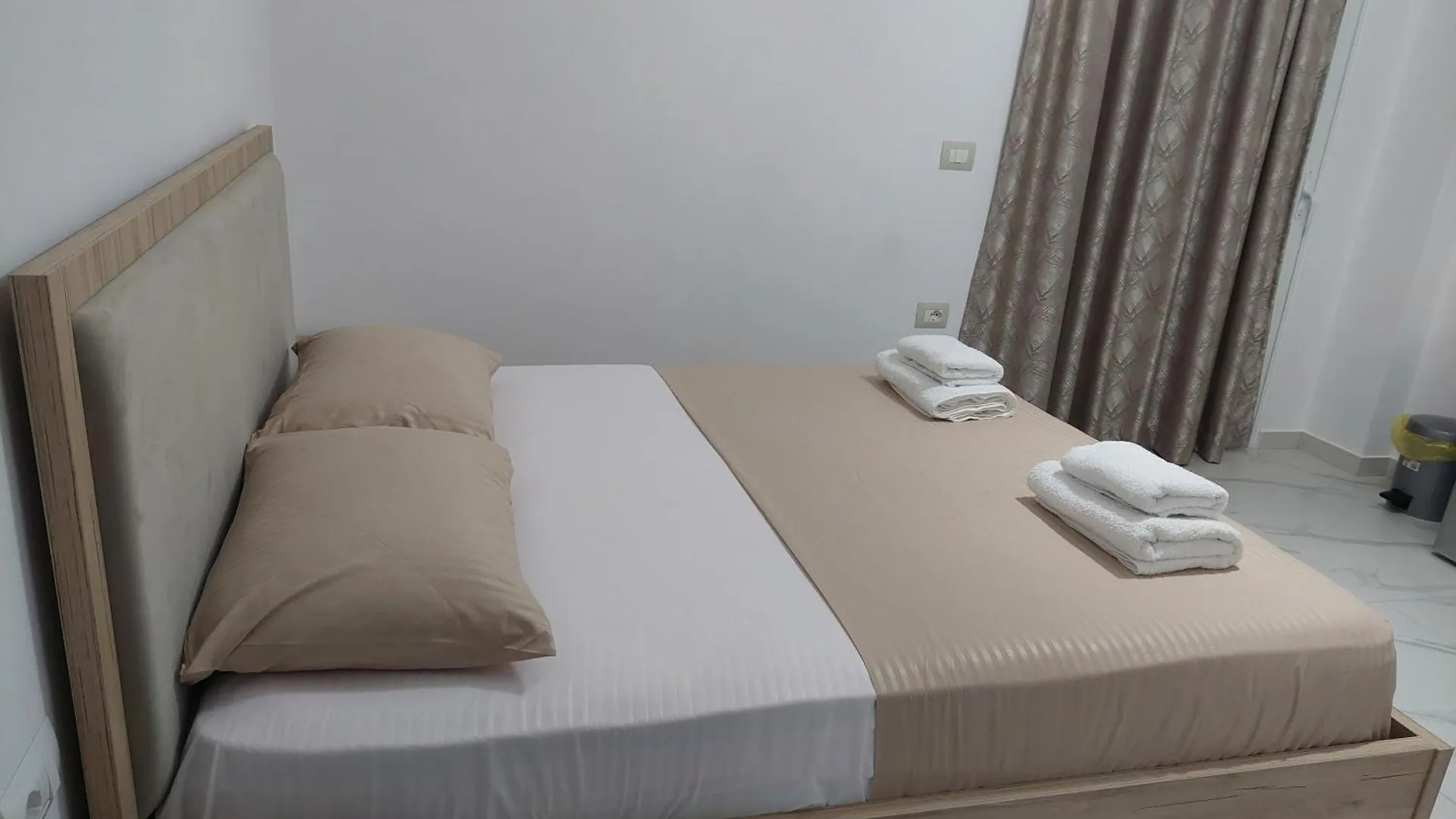 Hillside Guesthouse Ksamil