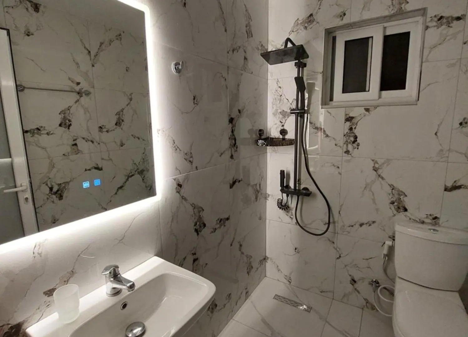 Hillside Guesthouse Ksamil Konukevi