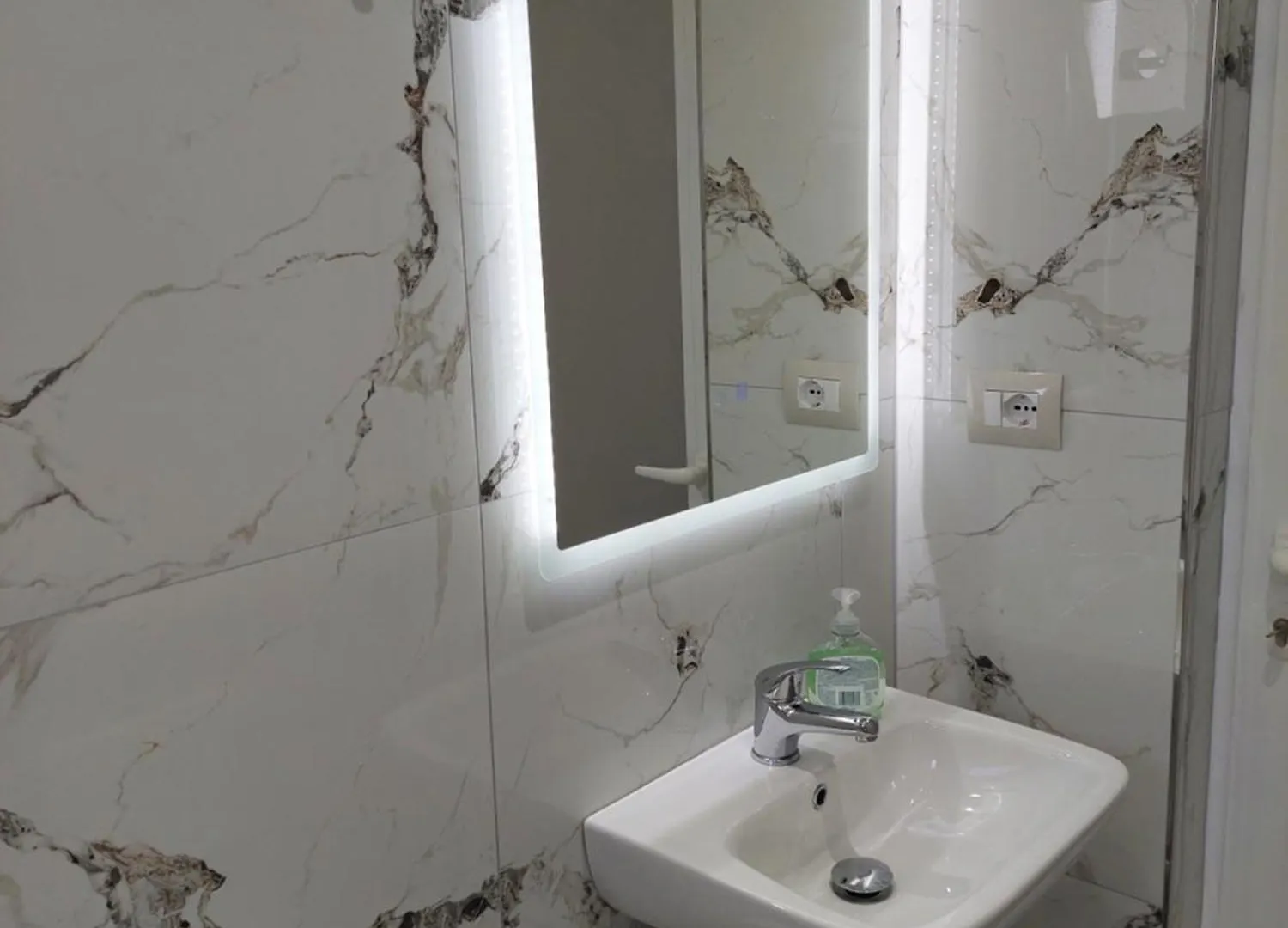 Hillside Guesthouse Ksamil