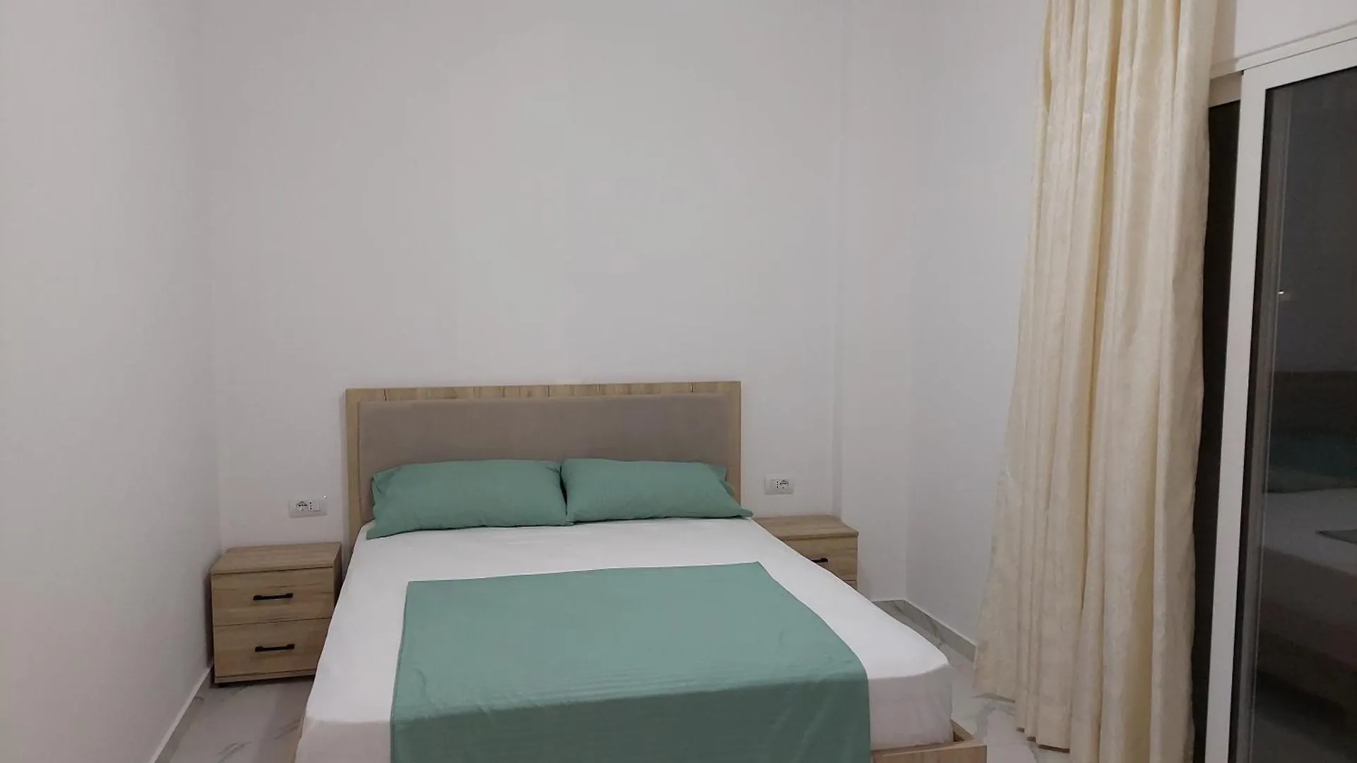 Hillside Guesthouse Ksamil 0*,