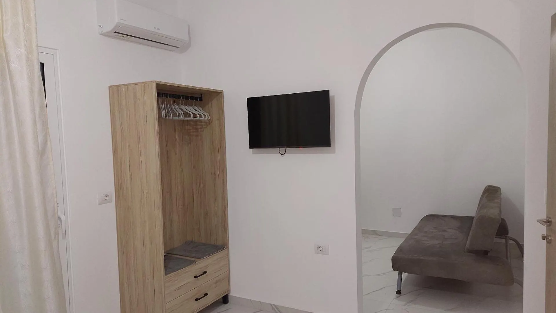 Konukevi Hillside Guesthouse Ksamil Arnavutluk