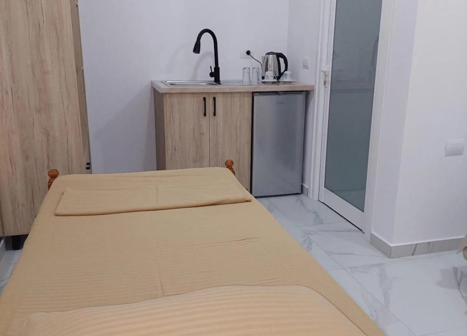Hillside Guesthouse Ksamil