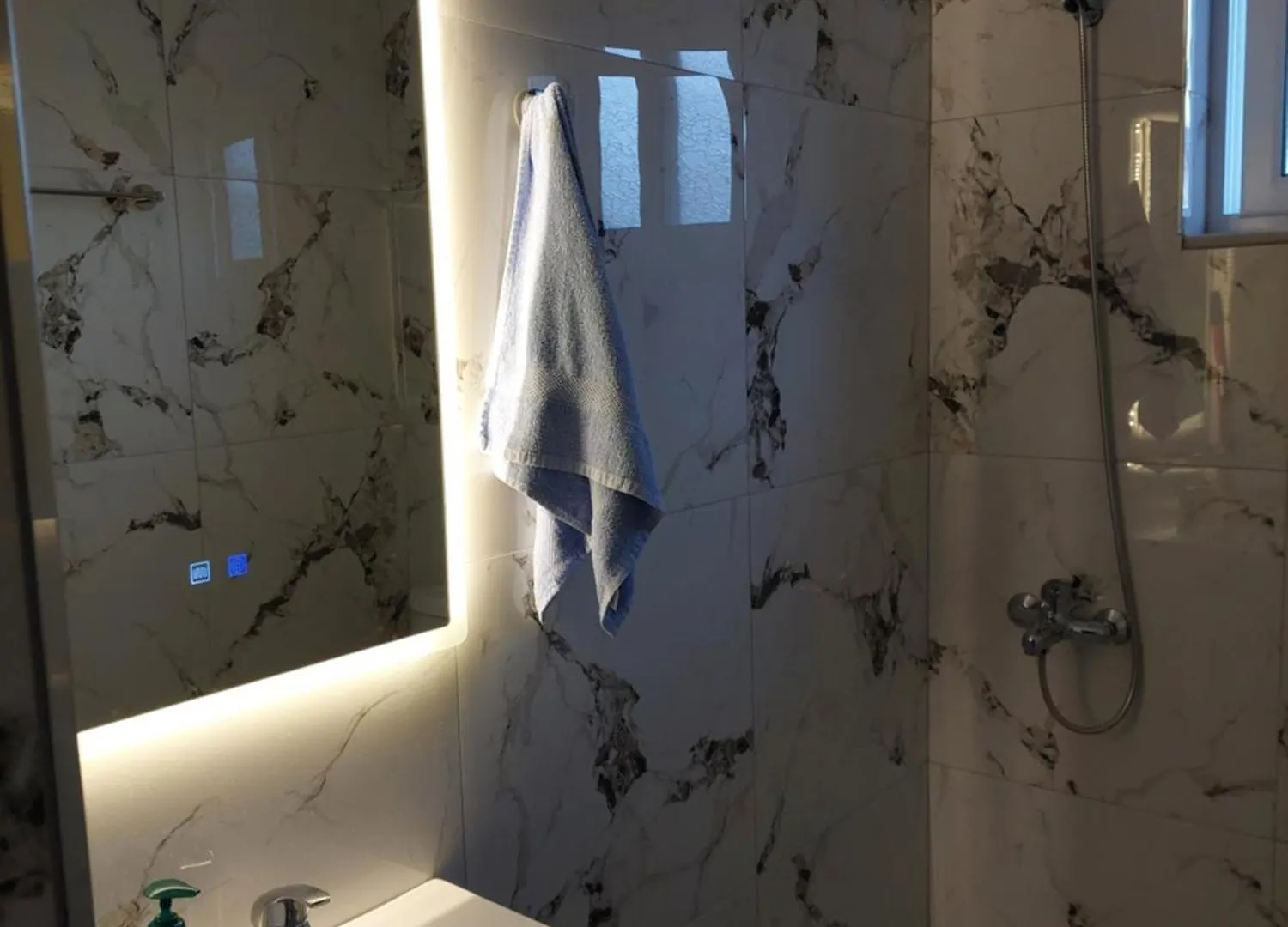 Hillside Guesthouse Ksamil
