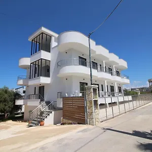 Otel J&b, Ksamil